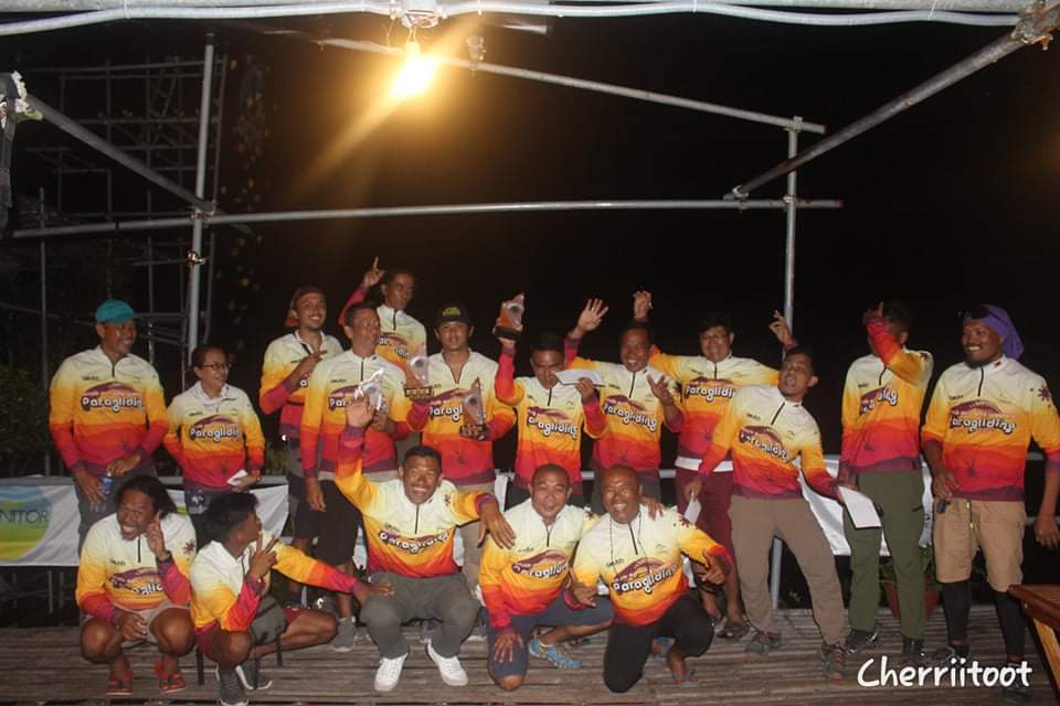OCPD paragliding pilots and staff team in Oslob Cebu